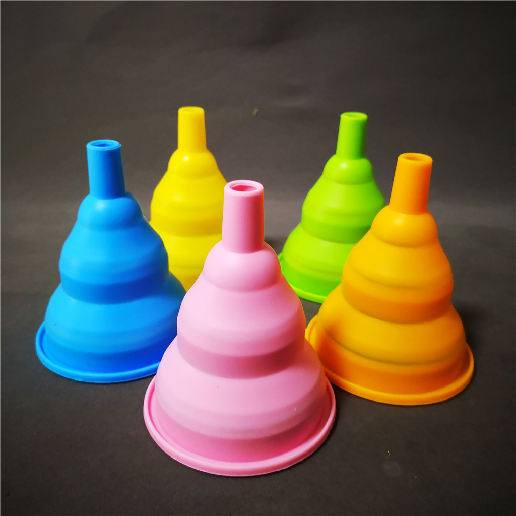 Silicone Rubber Foldable Collapsible Oil Beer Funnels - Xiamen Sunglan ...